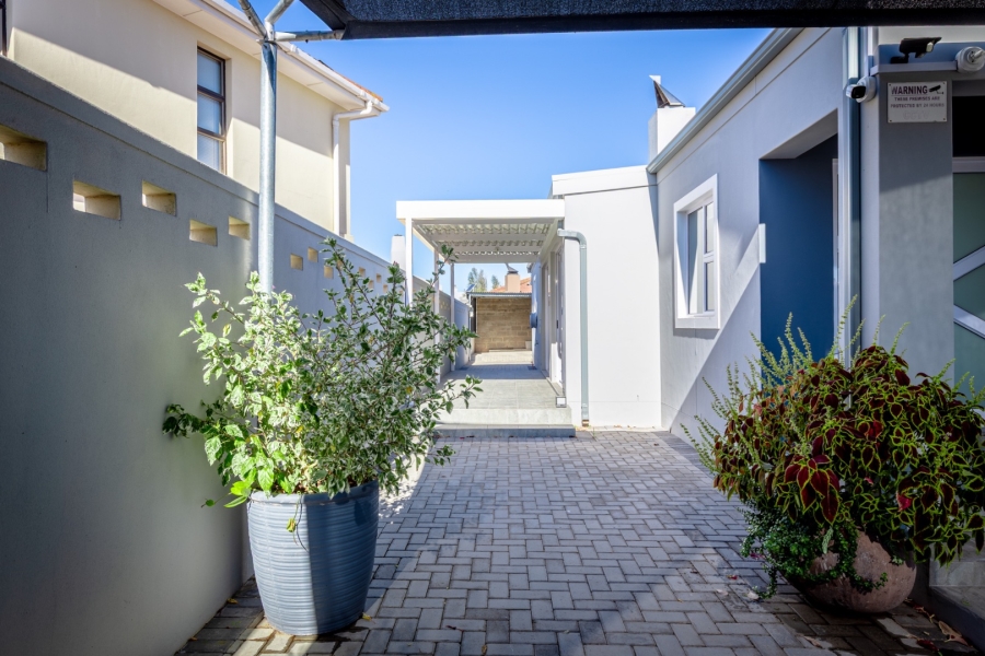 3 Bedroom Property for Sale in Laaiplek Western Cape